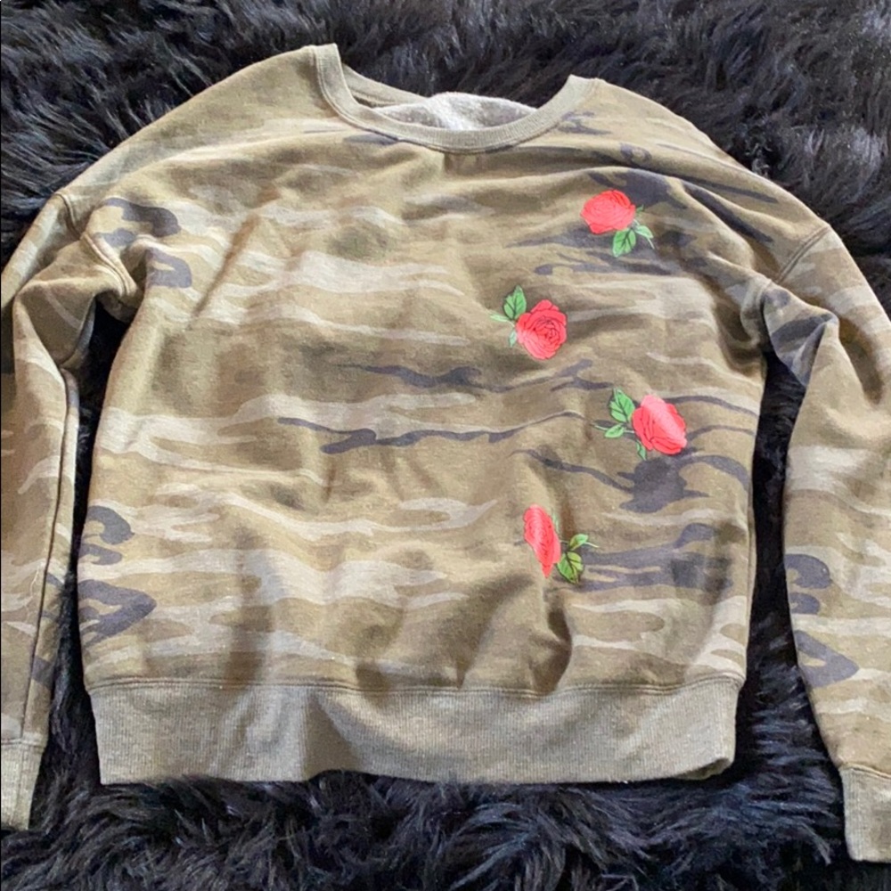 Sweatshirt